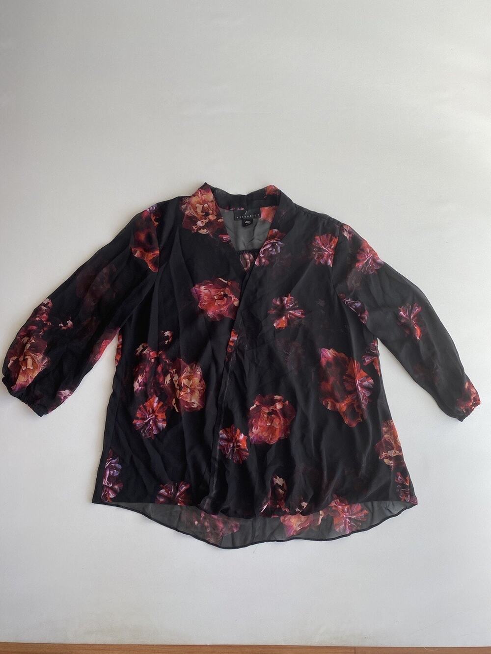 Attention Women’s Blouse Floral LS Black Floral V Neck Chiffon Sz XL